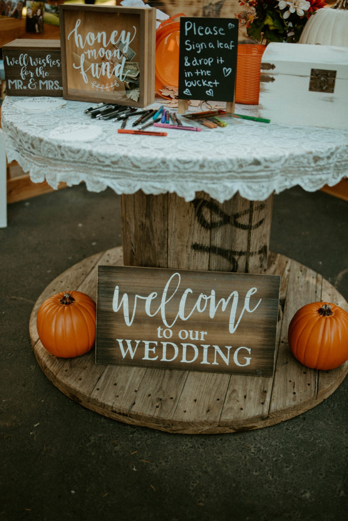 fall wedding decor