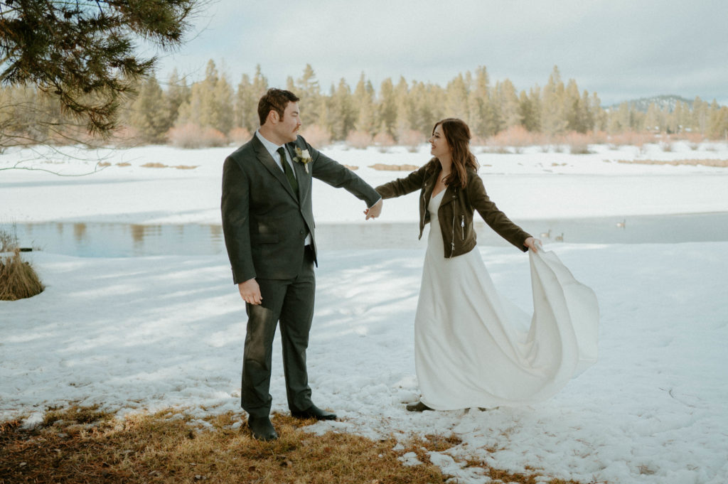 couple photos from winter elopement